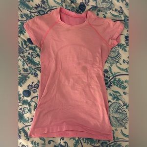 LULU swiftly tech short sleeve shirt